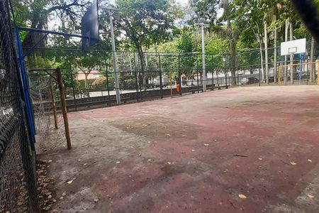 Casa de condomínio à venda com 400m², 3 quartos e sem vagaQuadra Poliesportiva