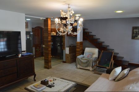 Casa de condomínio à venda com 400m², 3 quartos e sem vagaSala