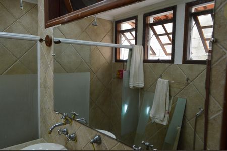 Casa de condomínio à venda com 400m², 3 quartos e sem vagaBanheiro da Suíte