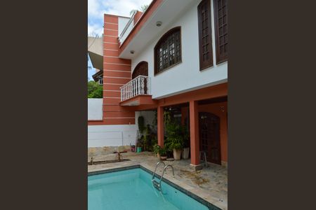 Casa de condomínio à venda com 400m², 3 quartos e sem vagaFachada