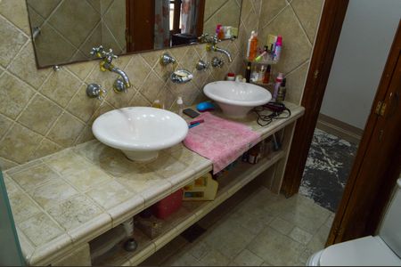 Casa de condomínio à venda com 400m², 3 quartos e sem vagaBanheiro da Suíte