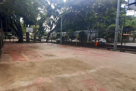 Casa de condomínio à venda com 400m², 3 quartos e sem vagaQuadra Poliesportiva