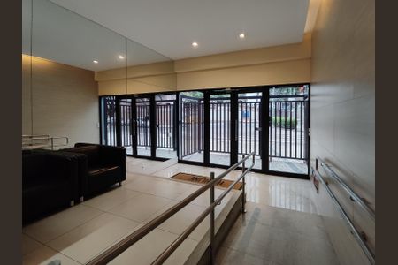 Apartamento à venda com 65m², 2 quartos e 1 vagaFachada e portaria