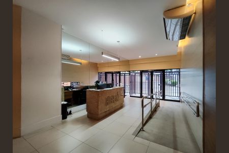 Apartamento à venda com 65m², 2 quartos e 1 vagaFachada e portaria