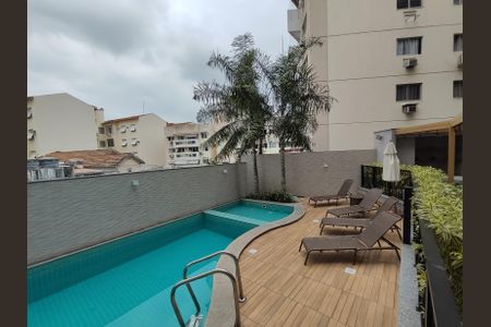 Apartamento à venda com 65m², 2 quartos e 1 vagaÁrea comum - Piscina