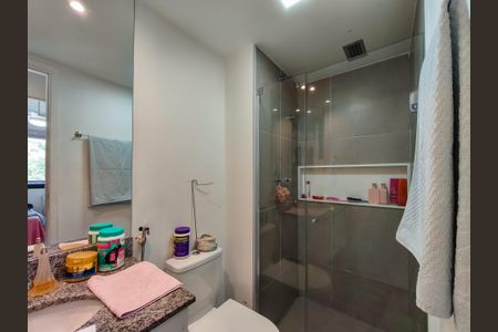 Apartamento à venda com 65m², 2 quartos e 1 vagaBanheiro Corredor