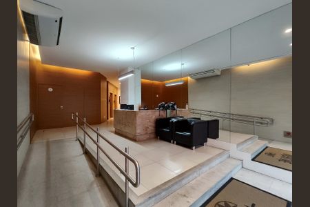 Apartamento à venda com 65m², 2 quartos e 1 vagaFachada e portaria