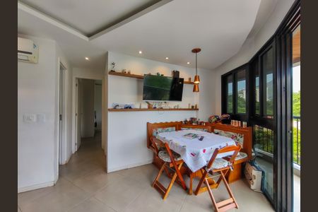 Apartamento à venda com 65m², 2 quartos e 1 vagaSala