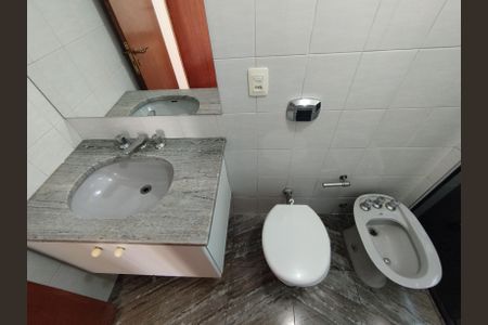 Apartamento para alugar com 192m², 3 quartos e 3 vagasBanheiro da Suíte 2