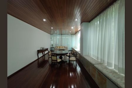 Apartamento para alugar com 192m², 3 quartos e 3 vagasÁrea Comum Salão de Festas