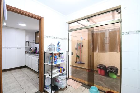 Casa à venda com 300m², 3 quartos e 4 vagasÁrea de Serviço