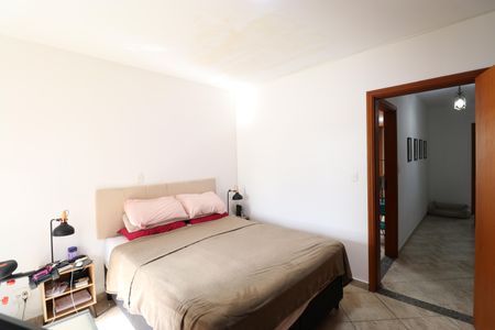 Casa à venda com 300m², 3 quartos e 4 vagasSuíte 1