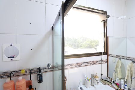 Casa à venda com 300m², 3 quartos e 4 vagasBanheiro da Suíte 1