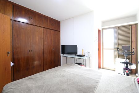 Casa à venda com 300m², 3 quartos e 4 vagasSuíte 1