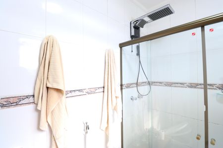 Casa à venda com 300m², 3 quartos e 4 vagasBanheiro da Suíte 1