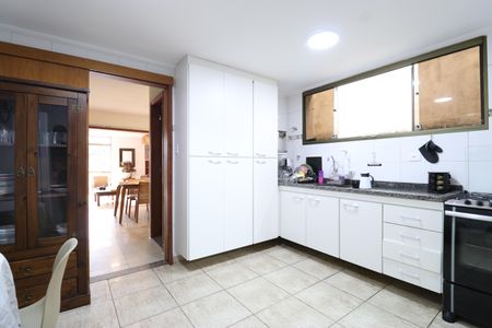 Casa à venda com 300m², 3 quartos e 4 vagasCozinha