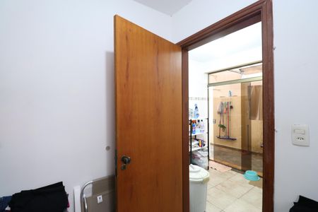 Casa à venda com 300m², 3 quartos e 4 vagasQuarto de Serviço