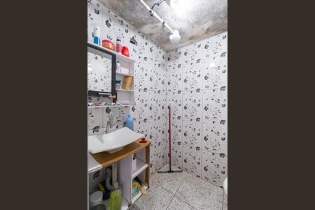 Casa à venda com 120m², 4 quartos e 2 vagasBanheiro