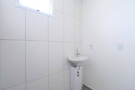 Apartamento para alugar com 34m², 2 quartos e sem vagaBanheiro