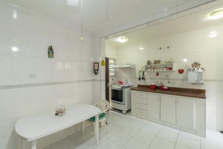 Casa à venda com 251m², 3 quartos e 3 vagasCozinha