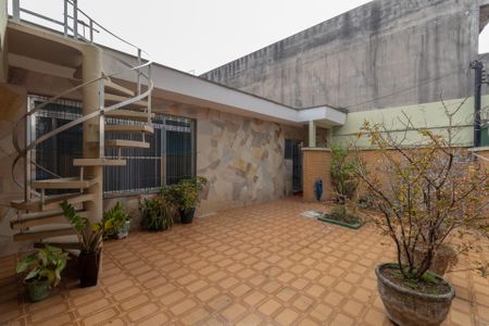 Casa à venda com 251m², 3 quartos e 3 vagasQuintal