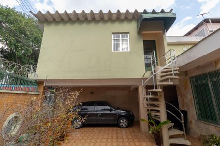 Casa à venda com 251m², 3 quartos e 3 vagasQuintal