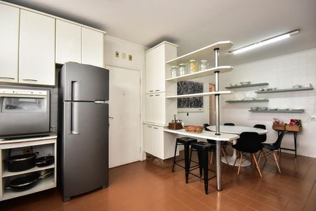 Apartamento à venda com 261m², 4 quartos e 4 vagasCozinha