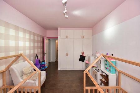 Apartamento à venda com 261m², 4 quartos e 4 vagasQuarto 2