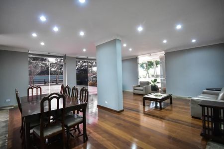 Apartamento à venda com 261m², 4 quartos e 4 vagasÁrea comum