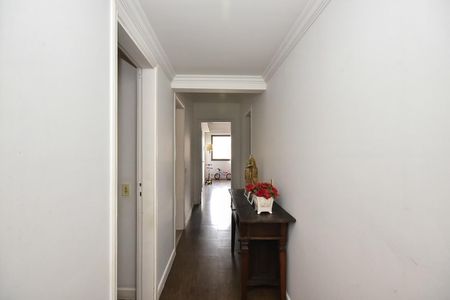 Apartamento à venda com 261m², 4 quartos e 4 vagasCorredor 2