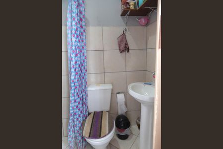 Casa à venda com 220m², 5 quartos e sem vagaBanheiro Casa 3