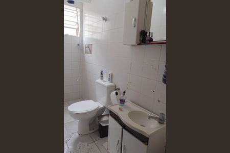 Casa à venda com 220m², 5 quartos e sem vagaBanheiro Casa 1