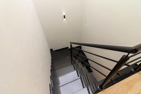 Casa à venda com 127m², 3 quartos e 2 vagasEscada Segundo Andar