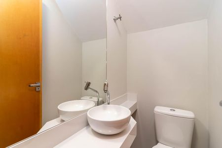 Casa à venda com 127m², 3 quartos e 2 vagasLavabo