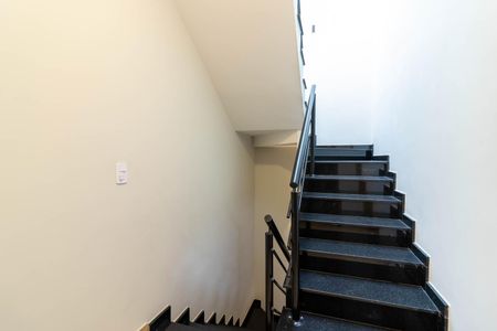 Casa à venda com 127m², 3 quartos e 2 vagasEscada Primeiro Andar