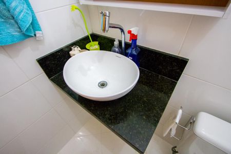 Apartamento para alugar com 48m², 2 quartos e 1 vaga Apartamento para alugar com 48m², 2 quartos e 1 vagaBanheiro