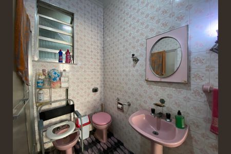 Casa à venda com 100m², 2 quartos e 1 vagaBanheiro