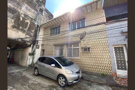 Casa à venda com 100m², 2 quartos e 1 vagaFachada