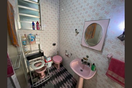 Casa à venda com 100m², 2 quartos e 1 vagaBanheiro