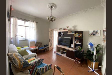 Casa à venda com 100m², 2 quartos e 1 vagaSala