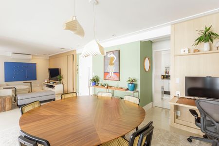 Apartamento à venda com 163m², 2 quartos e 3 vagasSala
