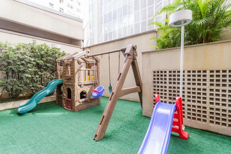 Apartamento à venda com 163m², 2 quartos e 3 vagasÁrea comum - Playground