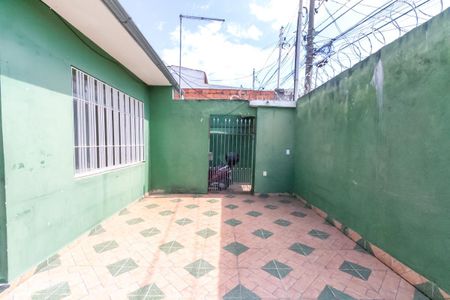Casa à venda com 50m², 1 quarto e 1 vaga Casa à venda com 50m², 1 quarto e 1 vagaQuintal