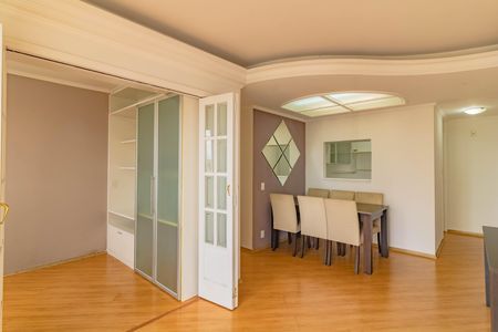 Apartamento para alugar com 65m², 2 quartos e 1 vagaSala