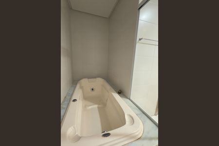 Apartamento para alugar com 299m², 3 quartos e 3 vagasBanheiro da Suíte 3