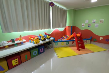 Apartamento para alugar com 299m², 3 quartos e 3 vagasÁrea comum - Playground