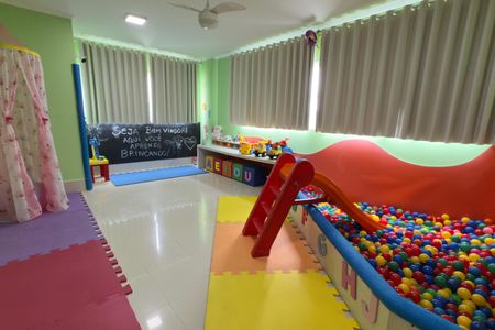 Apartamento para alugar com 299m², 3 quartos e 3 vagasÁrea comum - Playground