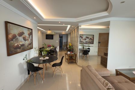 Apartamento para alugar com 299m², 3 quartos e 3 vagasSala