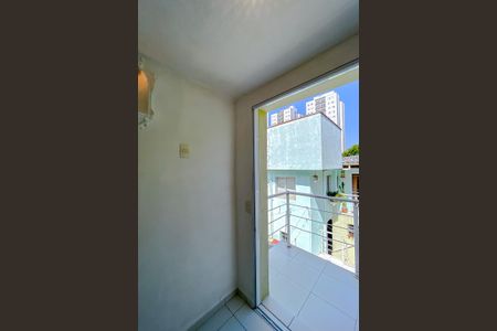 Casa à venda com 197m², 4 quartos e 1 vagaEntrada
