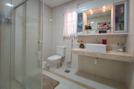 Apartamento à venda com 135m², 3 quartos e 2 vagasBanheiro Suíte